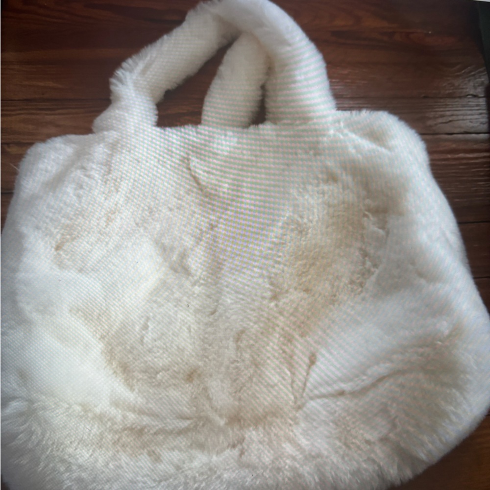 White fur tote